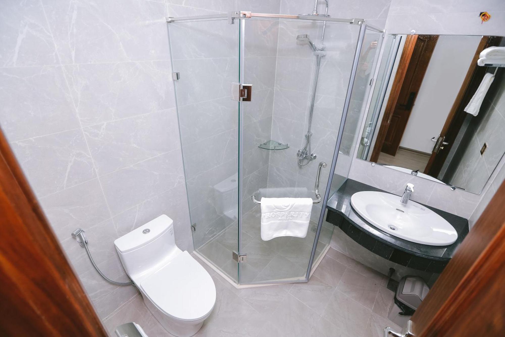 Prosperity Boutique Halong Hotel & Restaurent Hạ Long Ngoại thất bức ảnh